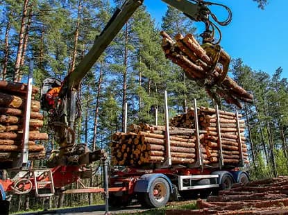 Specialty vehicle operating in rugged terrain for off-highway applications